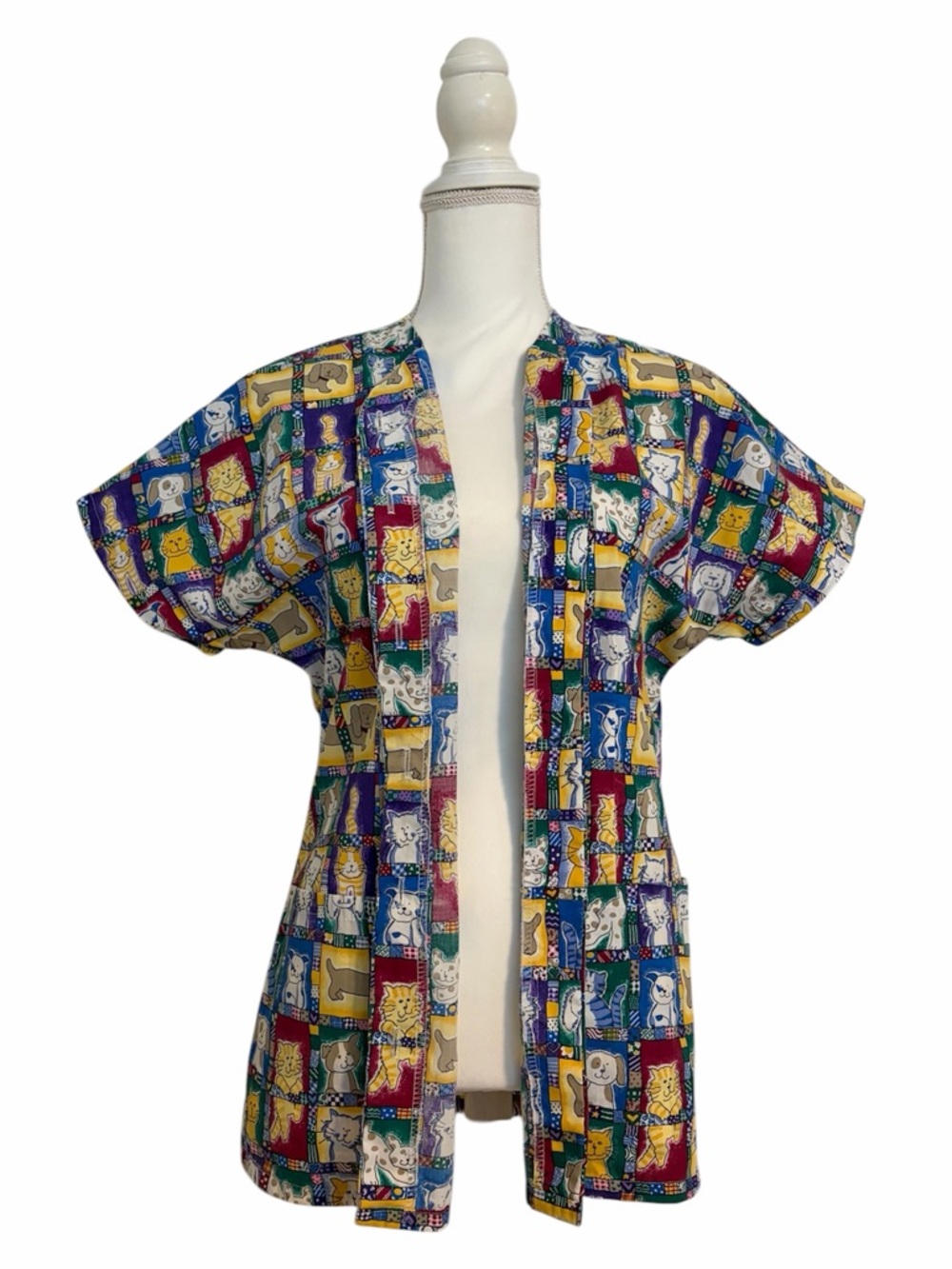 Barco Uniforms Multicolor Patchwork Cat & Dog Print Nursing Scrub Top Women’s XS - Picture 4 of 9